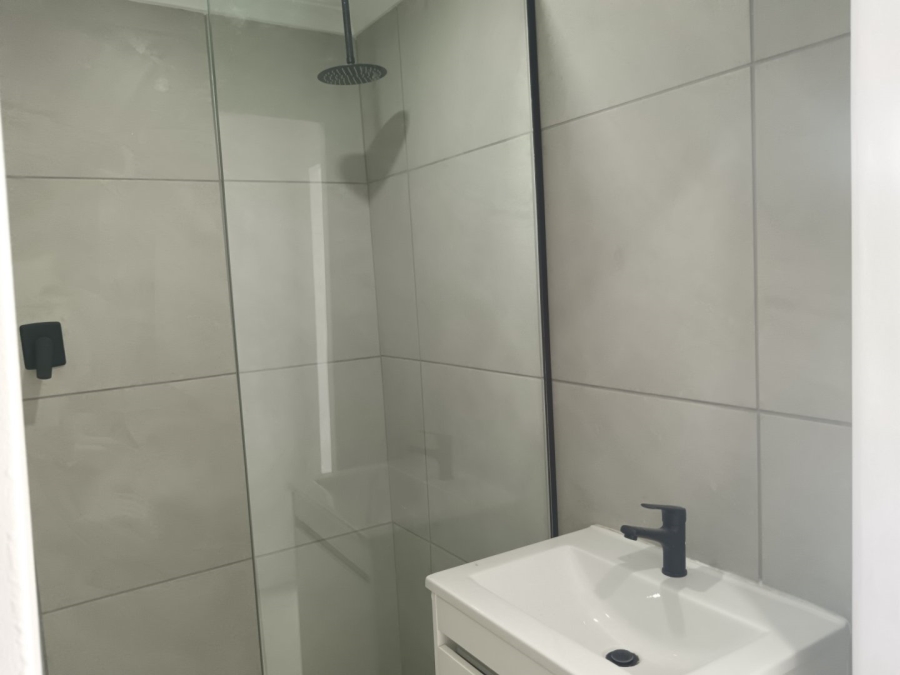 5 Bedroom Property for Sale in Fraaiuitsig Western Cape